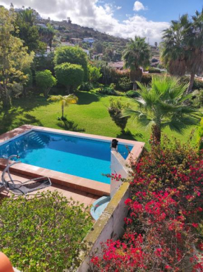 Villa Carioca - with private pool, marvelous garden and amazing ocean view